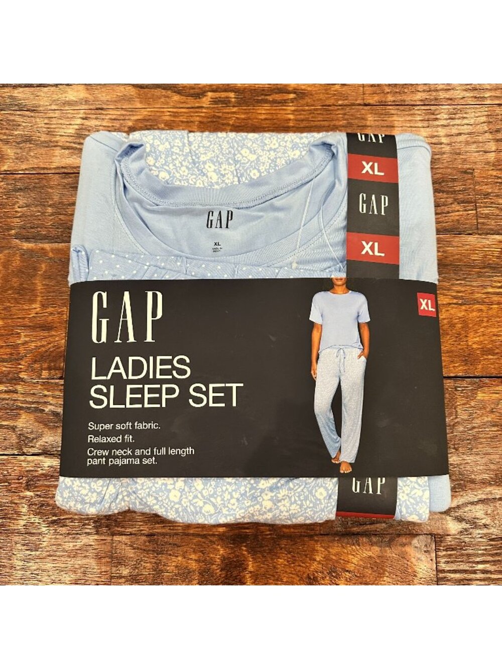 NWT, XL Gap Ladies Sleep Set  Light Blue Floral & Polka Dot Print